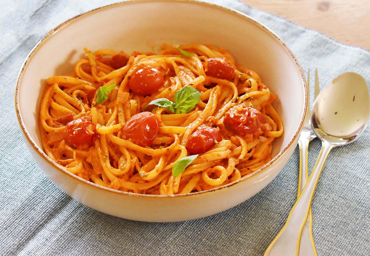 Creamy Vegan Harissa Spaghetti